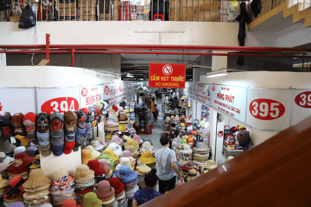 Binh Tay Market is a go-to place for home-based businesses or smaller markets (Source: Chợ Bình Tây - TP. Hồ Chí Minh)
